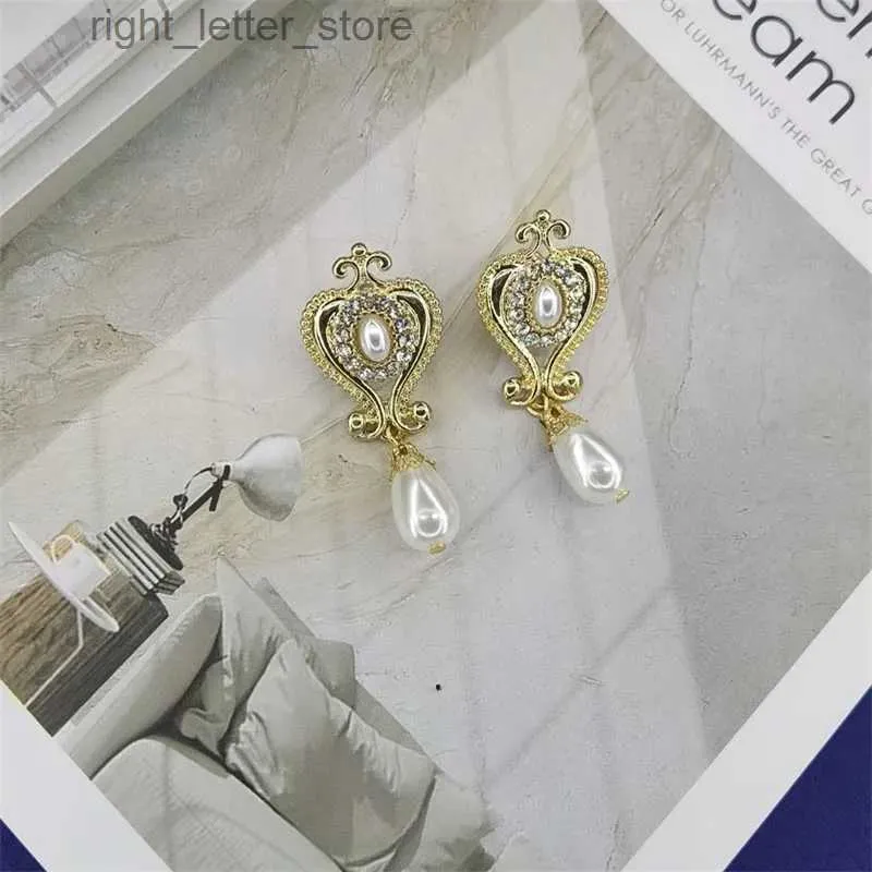 Pendientes nuevos con pasador en accesorios de corte barroco retro y pendientes de perlas con forma de gota de agua YQ231128