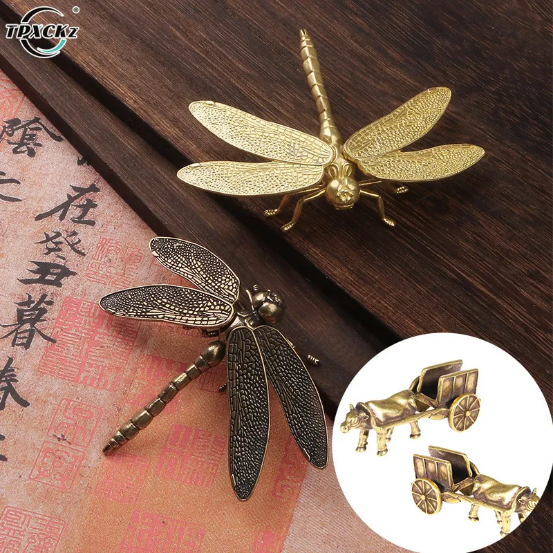 Decorative Objects Mini Brass Dragonfly Cow Lion Turtle Octopus Casting Animal Figurine Retro Style Metal Sculpture Home Desktop Craft Decoration 230428