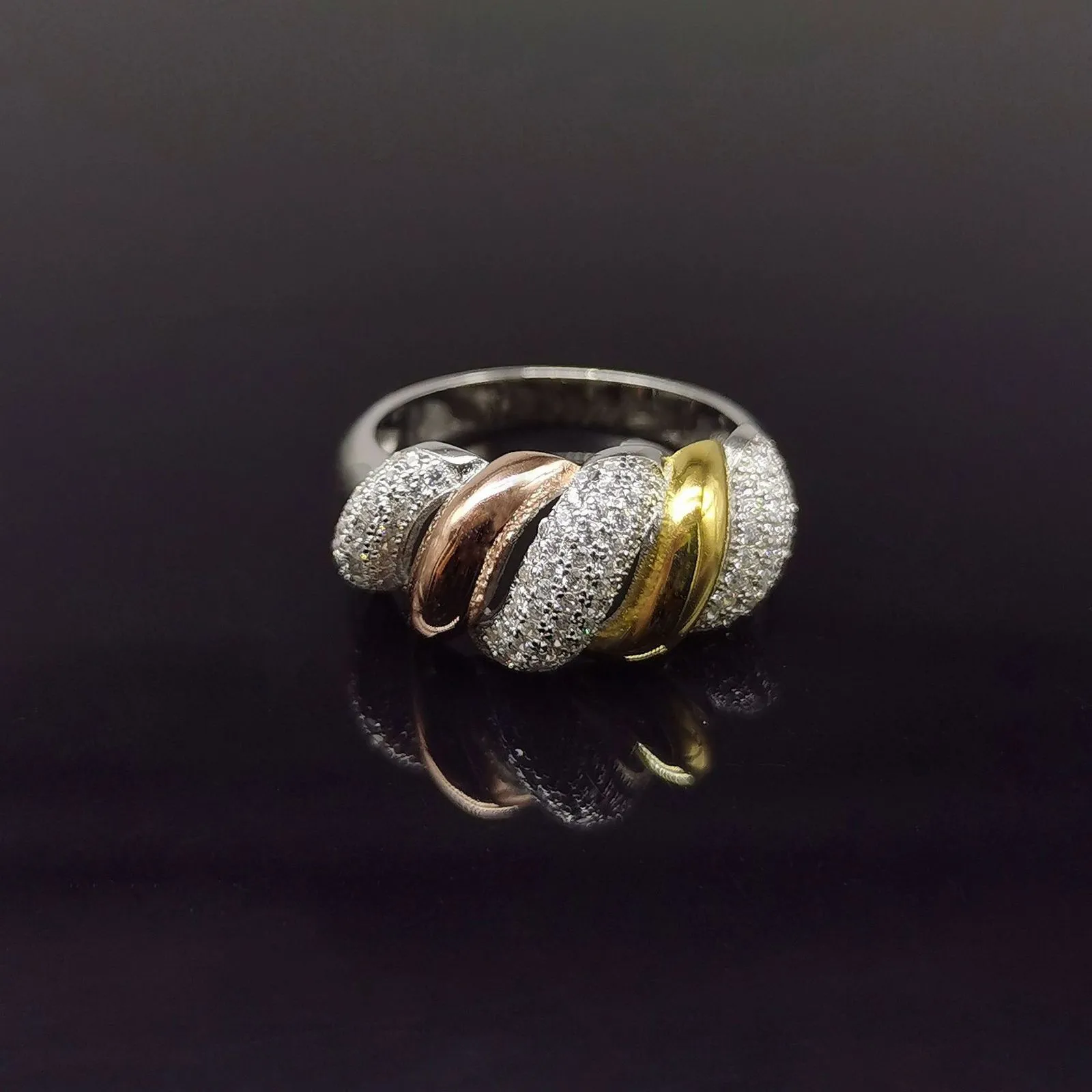 Bandringar lyxiga stora ringar med kubiska zirkoniumstenar krysantemum form kvinnor bröllop engagemang party brud smycken 230215