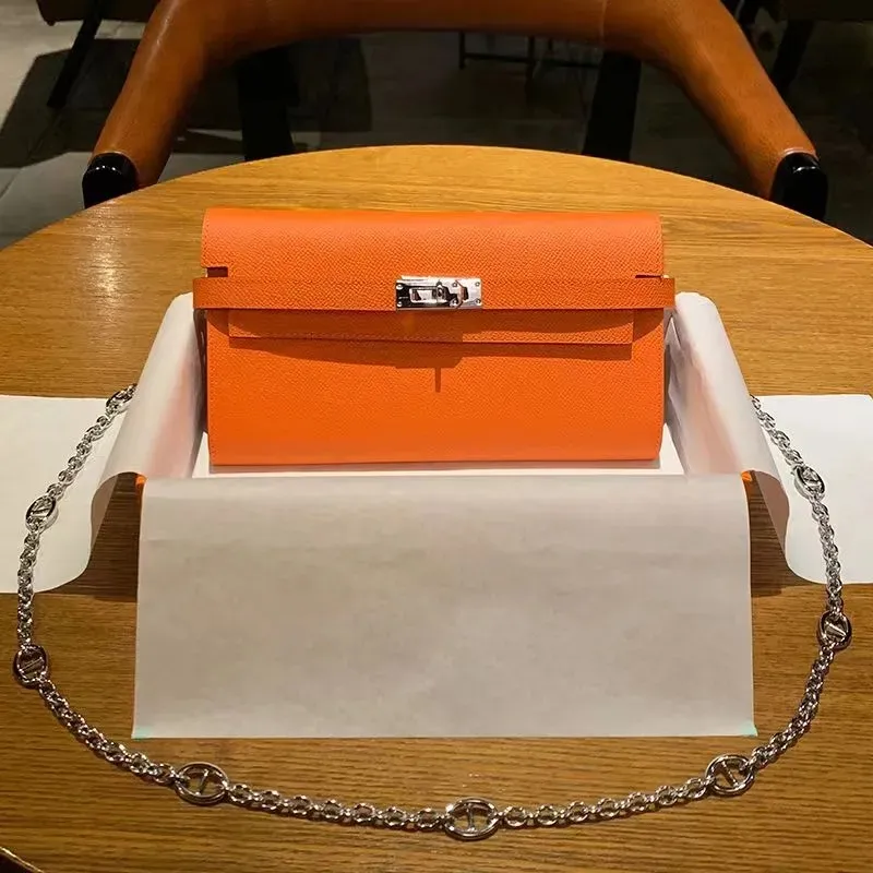 1:1 Women's men's plain designer messenger bag luxury handbag leather long shoulder bag mirror quality square fashion bag tramp fashion bag