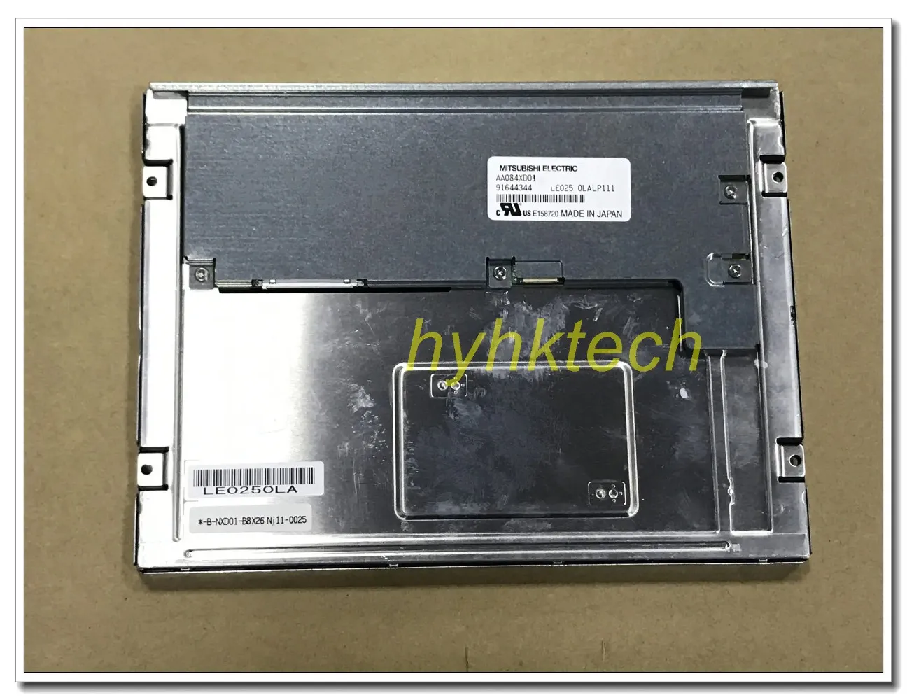AA084XD01 8.4インチ産業用LCD、A+グレードの在庫