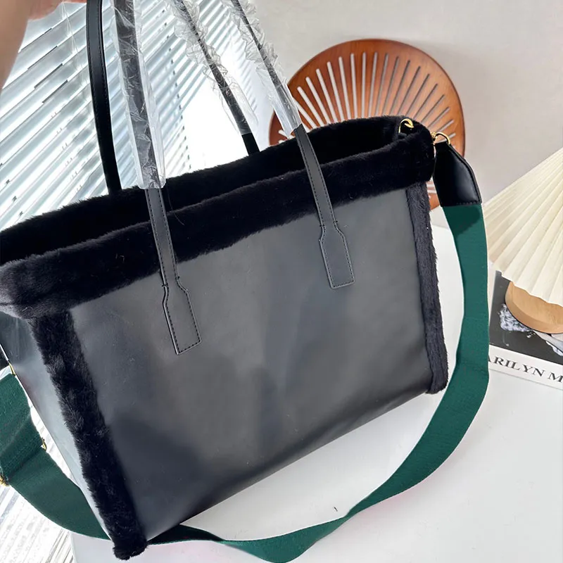 Suede Shearling Tote Bag Ski Medium Totes Bag Fleece Shopping Bag Armpit Shoulder Bag Handbag Designer Bag Luxury Bag Embroidery Letters Padded