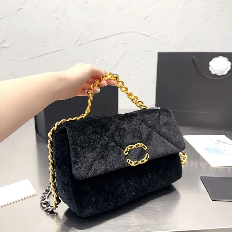 Fashion Designer bag Velvet chain Handbags size 26cm with folding gift box crossbody bag