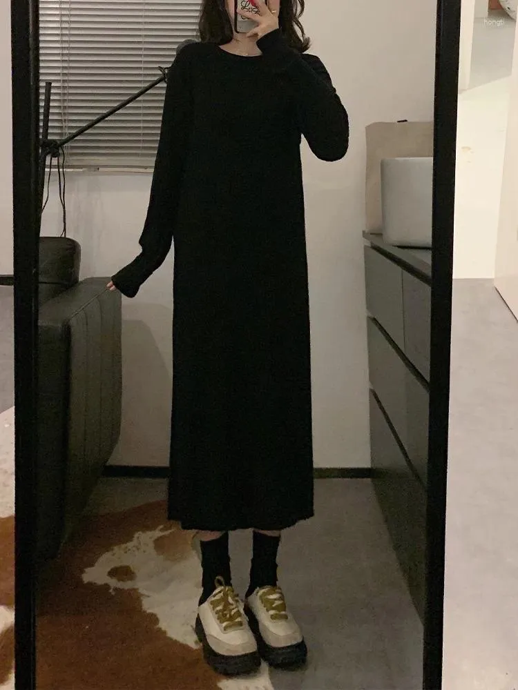 Günlük elbiseler Zarif örgü kadınlar için uzun kollu sokak kıyafetleri Kore moda tatlı katı midi o boyun 2023 Sonbahar Kış