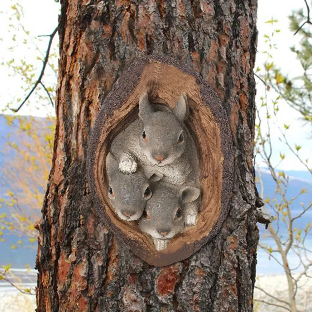 Garden Decorations Squirrel Tree Hugger Yard Art Outdoor Hole Statues Face Decor Novely Decoration Sculpture 231127