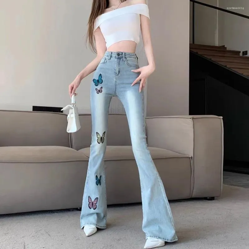 Jeans pour femmes 2023 Printemps Été Papillon Broderie Flare Femmes Taille Haute Slim Sac Hanche Skinny Denim Pantalon Sexy Dames Pantalon