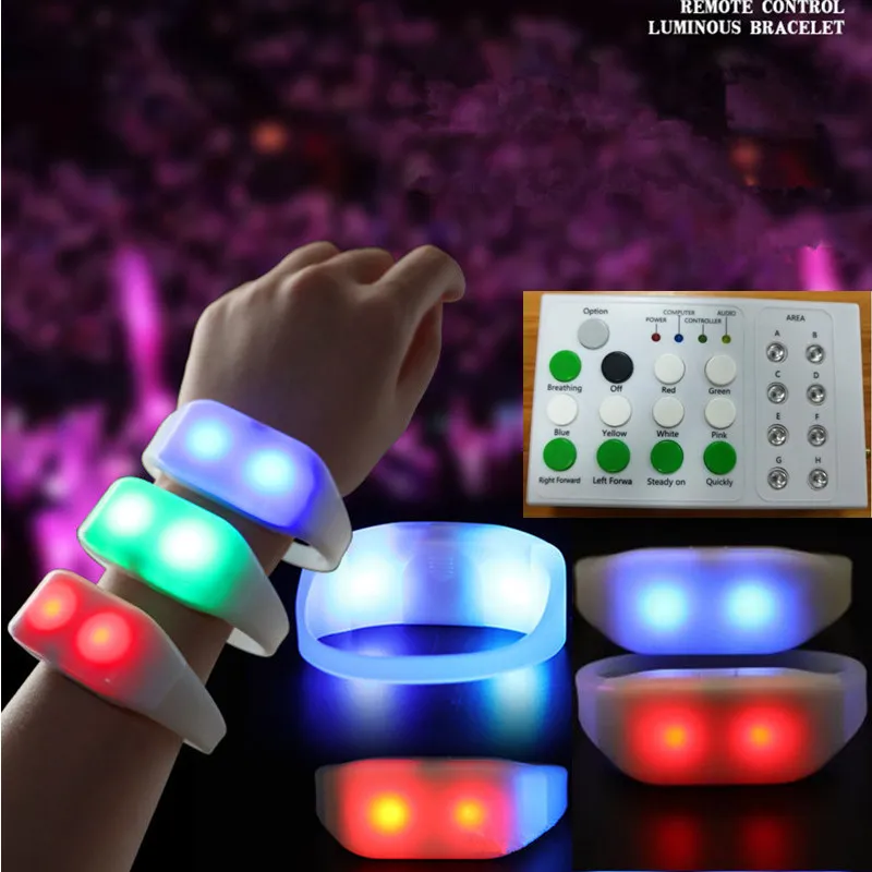 Articles de fête LED Bracelets en silicone 6 couleurs changeantes avec 21 interrupteurs à clé 8 zones 400 mètres Télécommande Flash Light Bracelets lumineux pour les clubs Concerts Prom