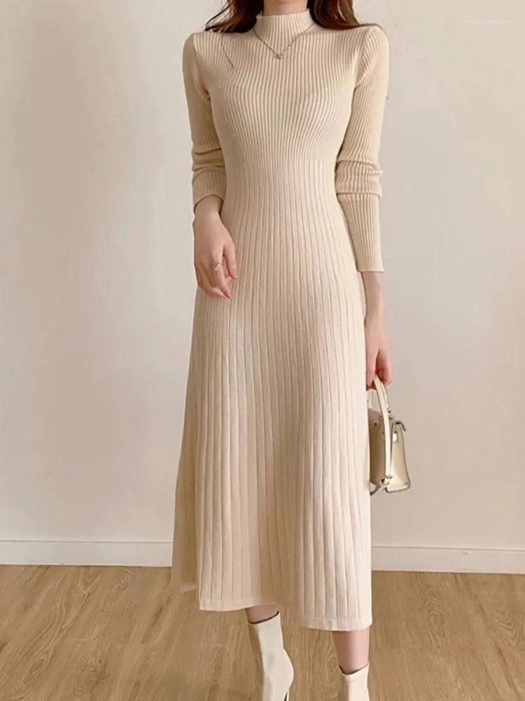 Casual Dresses Autumn Winter Long Women Elegant Half High Collar Sticked tröja klänning Kvinnlig mode Slim Sleeve Party