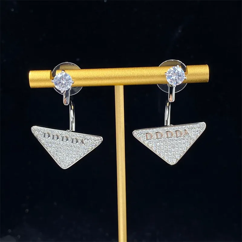 Designer triangelörhängen mode brev örhängen kvinnor designer smycken flickor smycken festtillbehör hög kvalitet