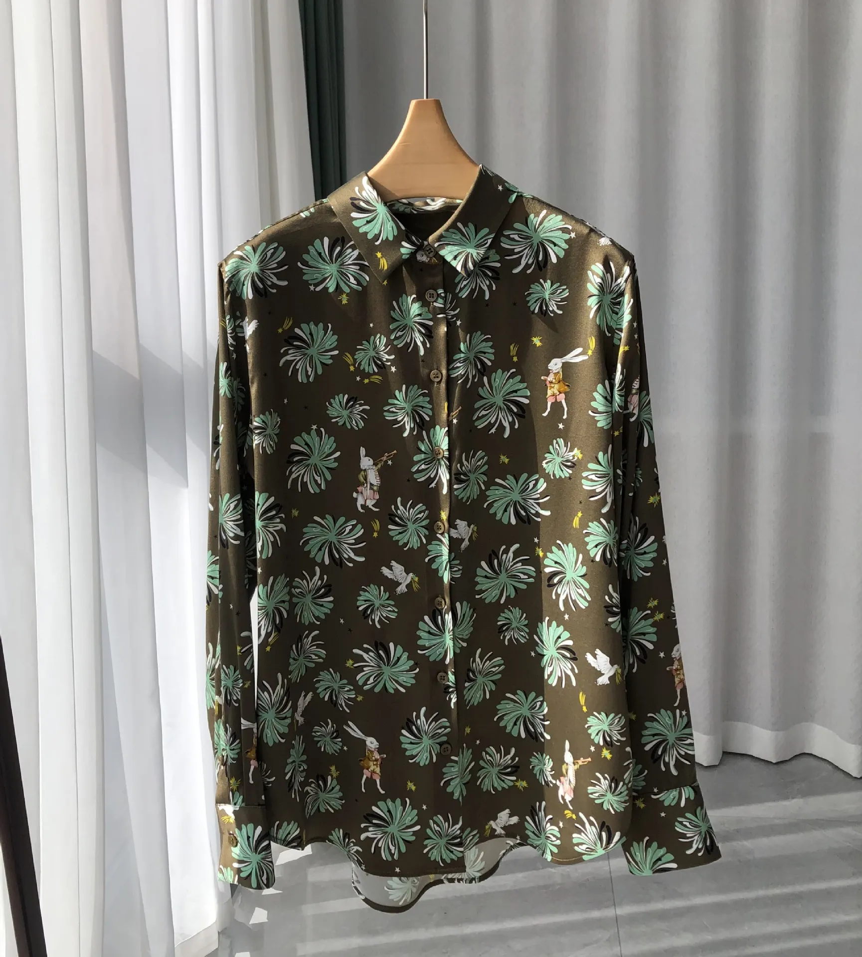 Spring Summer Multicolor Rabbits Print Silk Blouse Shirt Long Sleeve Lapel Neck Pleated Single-Breasted Top Shirts H3F27WYFG