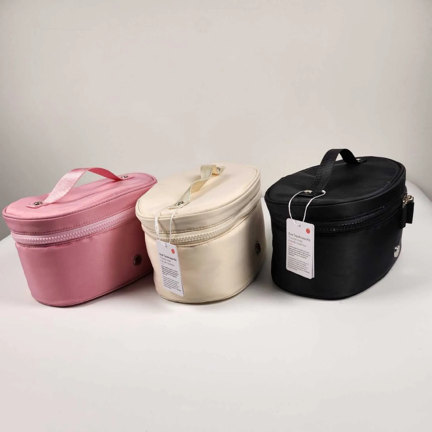 Kit Oval Top-Access Access-Rebellent Fabric Lulu Cosmetic Bag Bag Training Bag Multifunctional Bag Metal on the Designer Bage