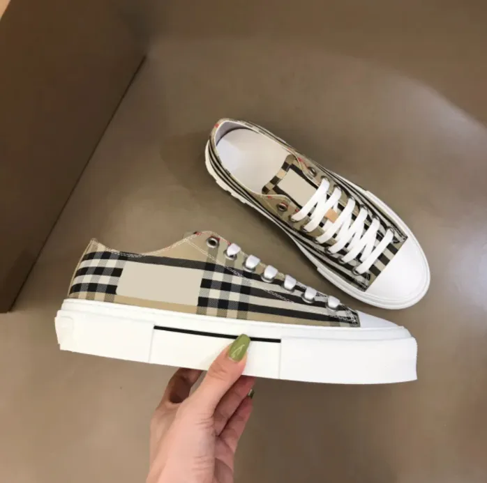 Män kvinnor casual sko designer retro klassisk randig rutig sneakers män och kvinnor skor bomull sneakers låg topp duk sneakers