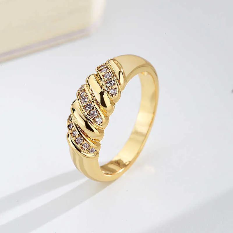 バンドリングZhouyang Chunky Croissants Rings for Women Vintage Gold Statement Ring Finger Accessories