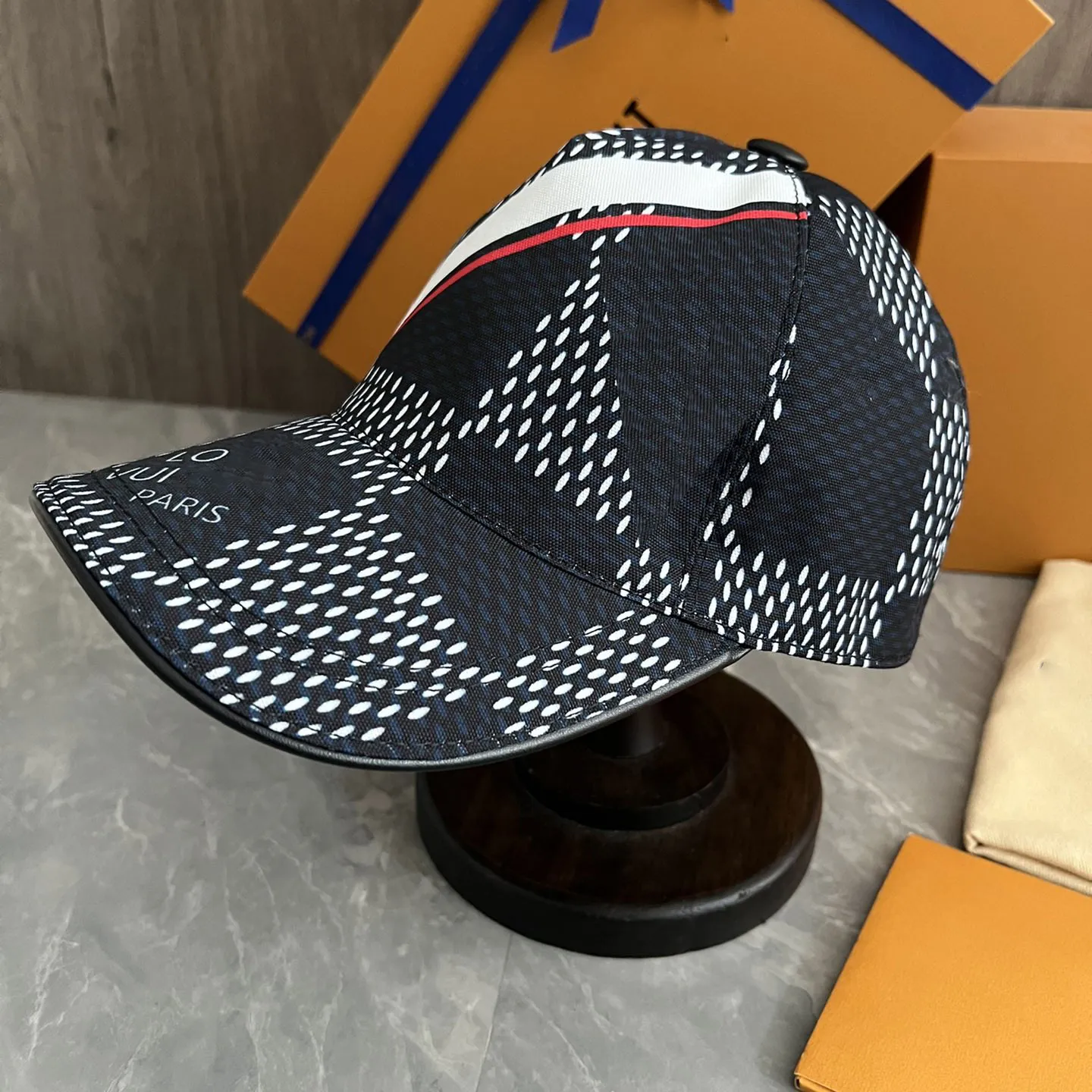 Hats Designer Hat Fashion Cowhide Trime Duck Tongue Casquette Hats Klasyczna haftowana czapka baseballowa dla mężczyzn i kobiet Wysoka jakość bardzo dobra