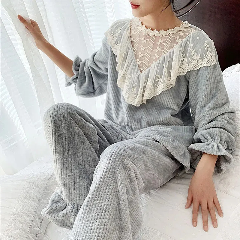 Women's Sleepwear Women's Lolita Striped Flannel Pajama Sets.Striped Lace TopsLong Pants.Vintage Ruffle Pyjamas Set.Warm Sleepwear Loungewear 231128