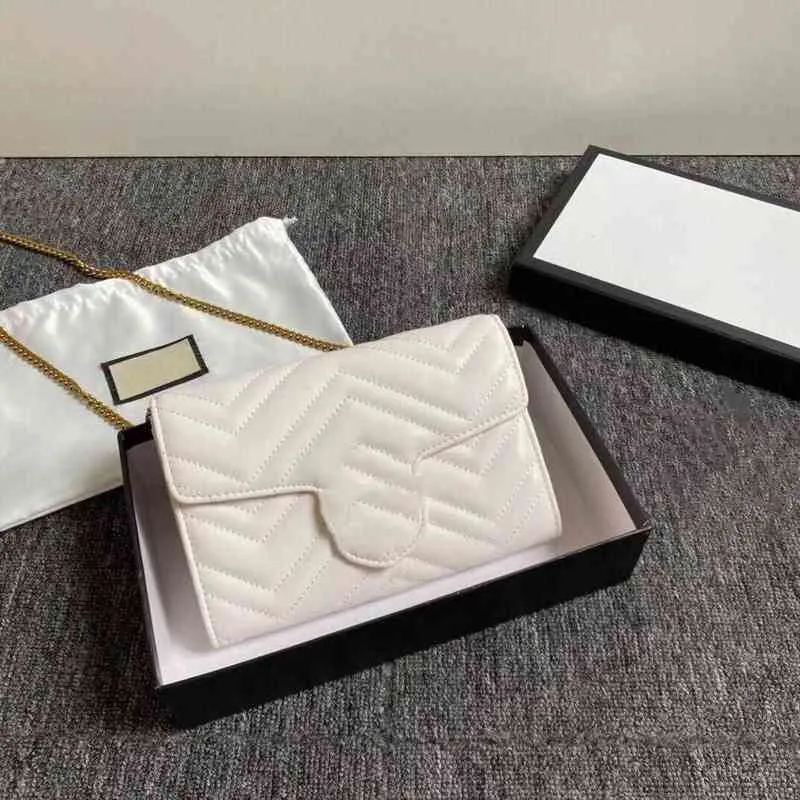 デザイナーウォレットホルダークロスボディバッグスタイルの女性ウォレットハンドバッグと財布新しいスタイルの女性Luxurysハンドバッグチェーンショルダーバッグ