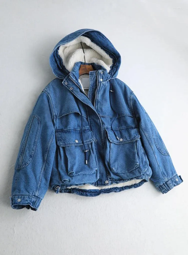 Women's Jackets Lady With Hooded Denim Jacket Winter 2023 Thick Lamb Wool Lined A Loose Version Of The Big Pocket Coat Tooling Wind
