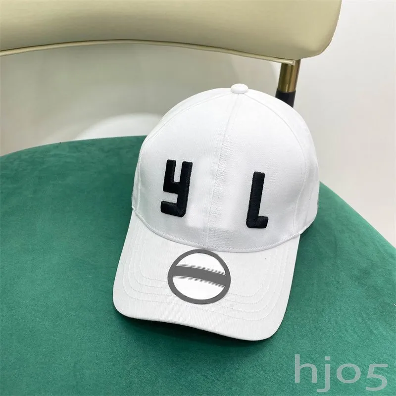 Caps de beisebol populares Chapéus de luxo de cor sólidos para mulheres Europeias Simplesmente estilo Gorras respira cúpula de designer top lap criativo algodão forro pj087 b23