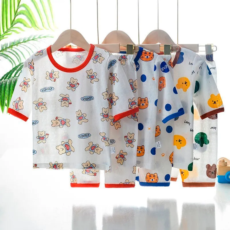 Rompers 2pcsset för babykläder Summer Cartoon Cute Girl Pyjamas Set Smörjdräkt 04 Ålder Kids Home Clothing Tops Pants Twopiece 230427