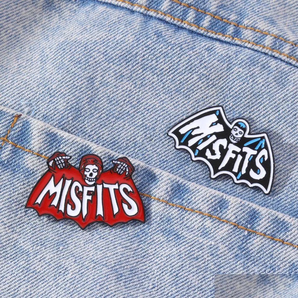 Cartoon Accessories Punk Misfits Bat Fiend Rock Band Brooch Pins Enamel Metal Badges Lapel Pin Brooches Jackets Jeans Fashion Jewelry Dh8Up