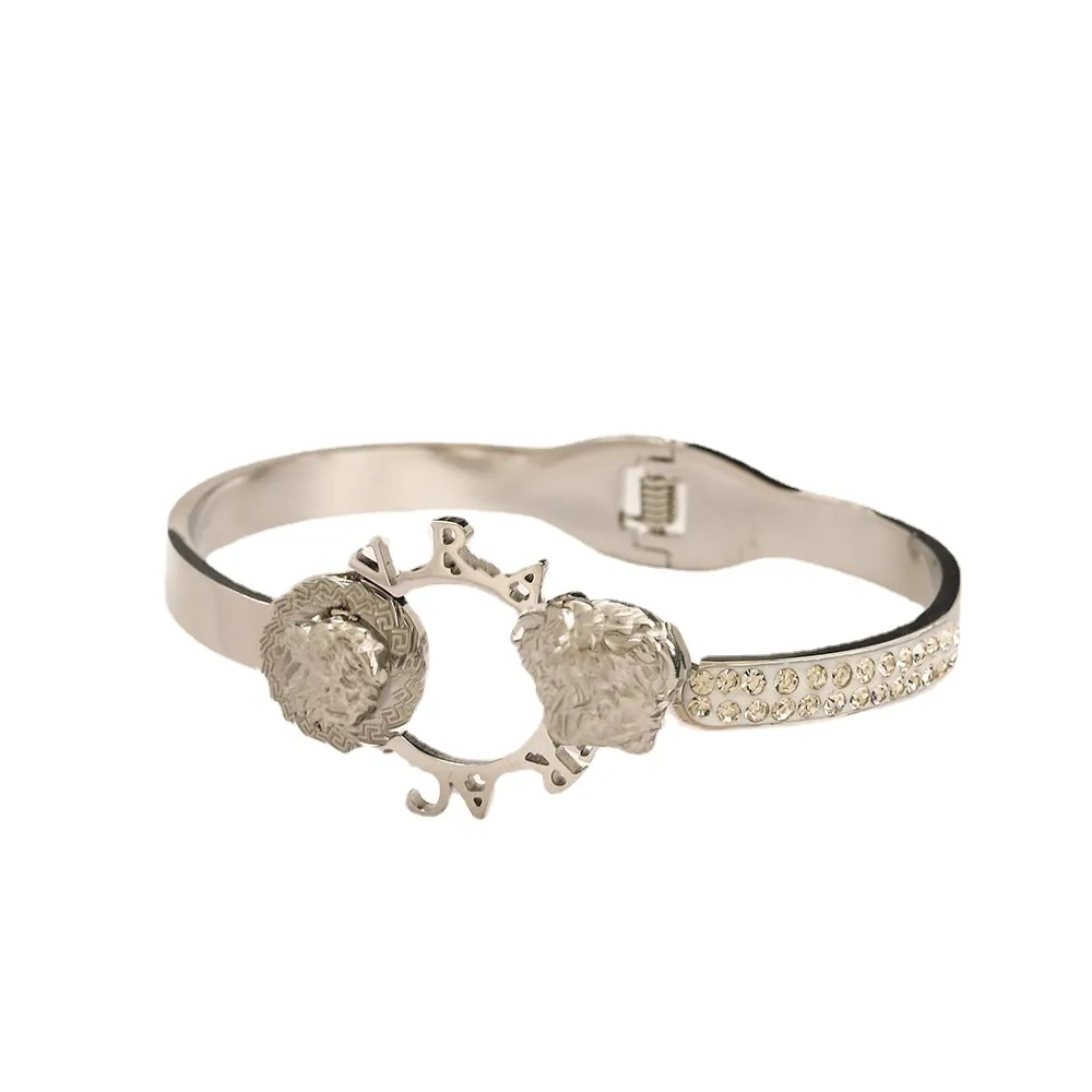 Luxus Frauen Designer Armband Marke Logo Armband 18 Karat Gold Armband Retro Design Schmuck Geschenk Hochzeit Frühling Reise Zubehör