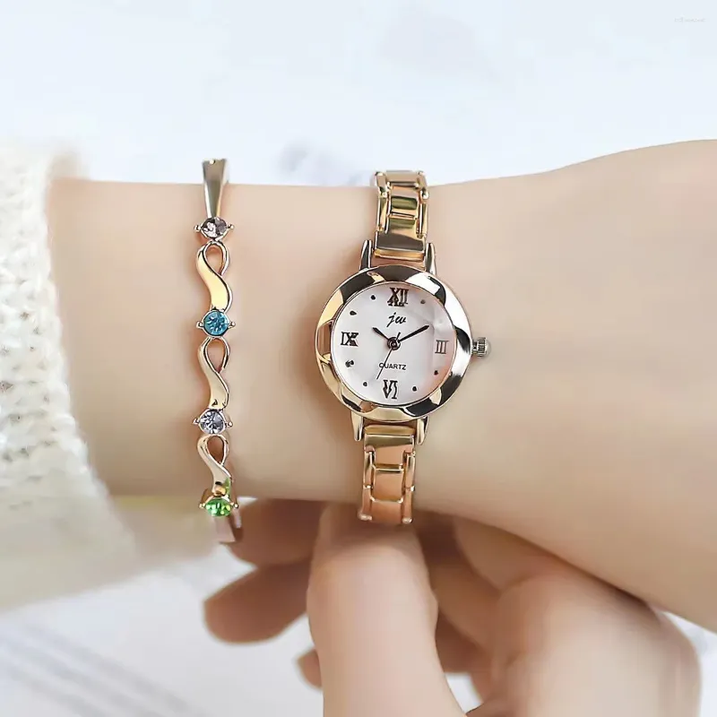 손목 시계 스타일 세련된 여자 시계 작은 라운드 스틸 밴드 패션 기질 전자 석영