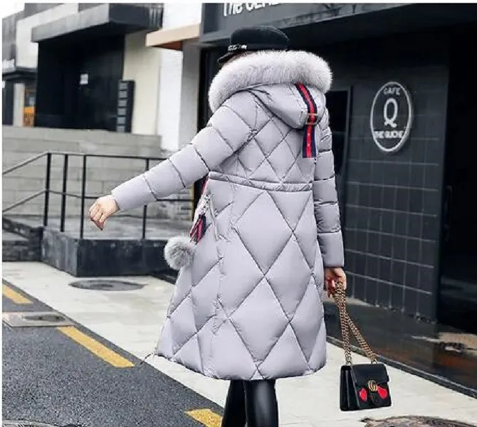 2050 Nouveau style grand manteau d'hiver en fourrure épaissie parka femmes couture mince long manteau d'hiver en coton dames vers le bas parka doudoune femmes