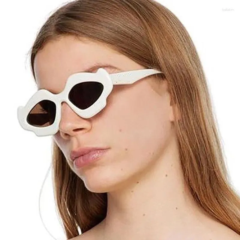 نظارة شمسية على الطراز الأمريكي الأوروبي للرجال نساء شرير الهيب هوب المرحلة الأداء النظارات المصنع منخفض السعر الزجاج