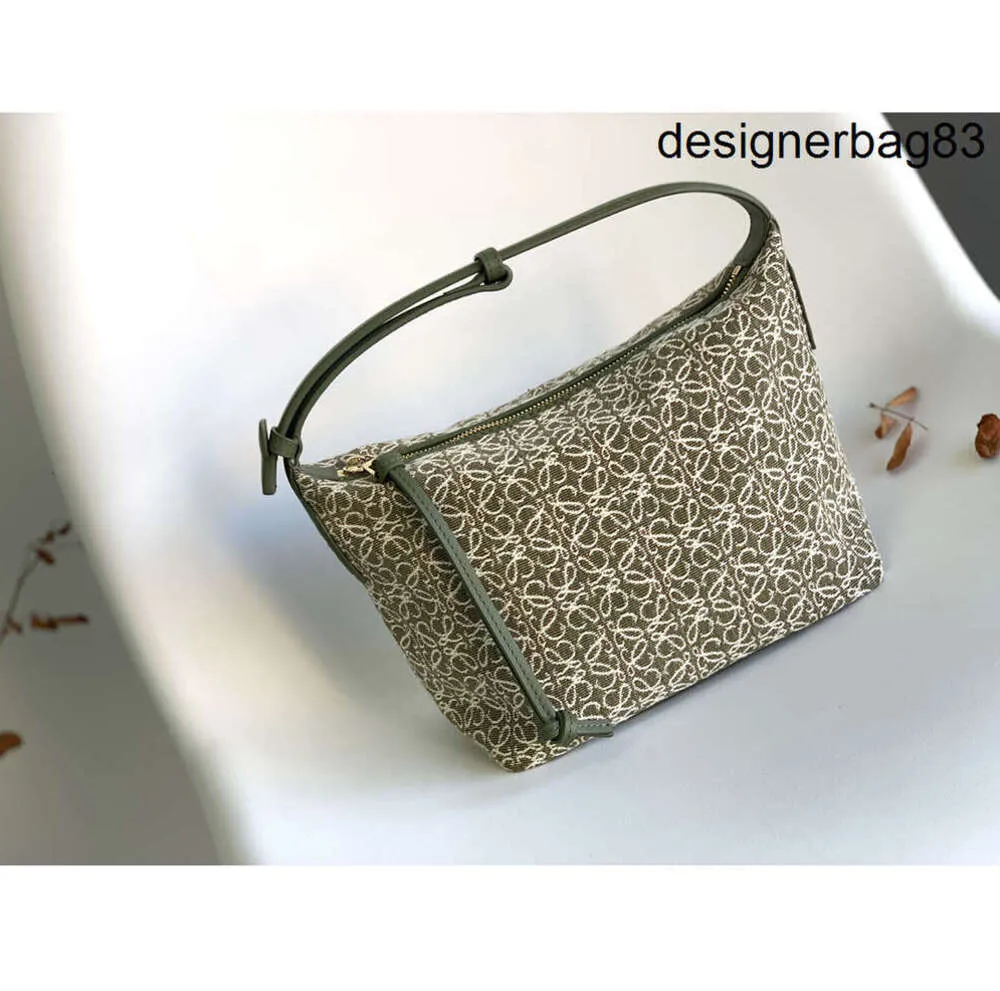 Women's Fashion Bags European fashion brand Adjustable shoulder strap cubi embroidery one bag hand
