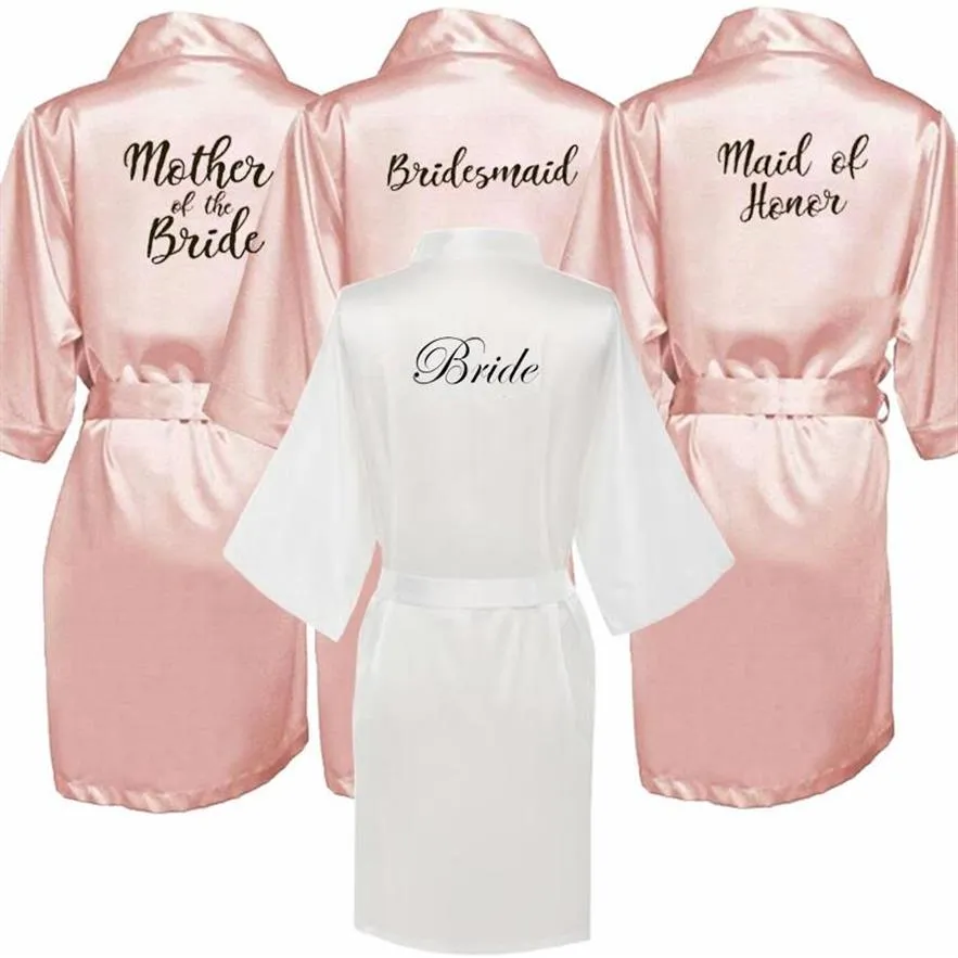 Braut Brautjungfer Robe mit weißen schwarzen Buchstaben Mutter Schwester der Braut Hochzeitsgeschenk Bademantel Kimono Satin Robes2227