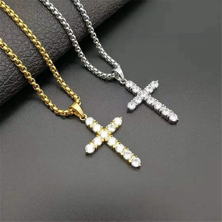 Pendant Necklaces Iced Out Zircon Small Cross Necklace Chain Women's Hip Hop Jewelry Stainless Steel CZ Bling Religious 231128