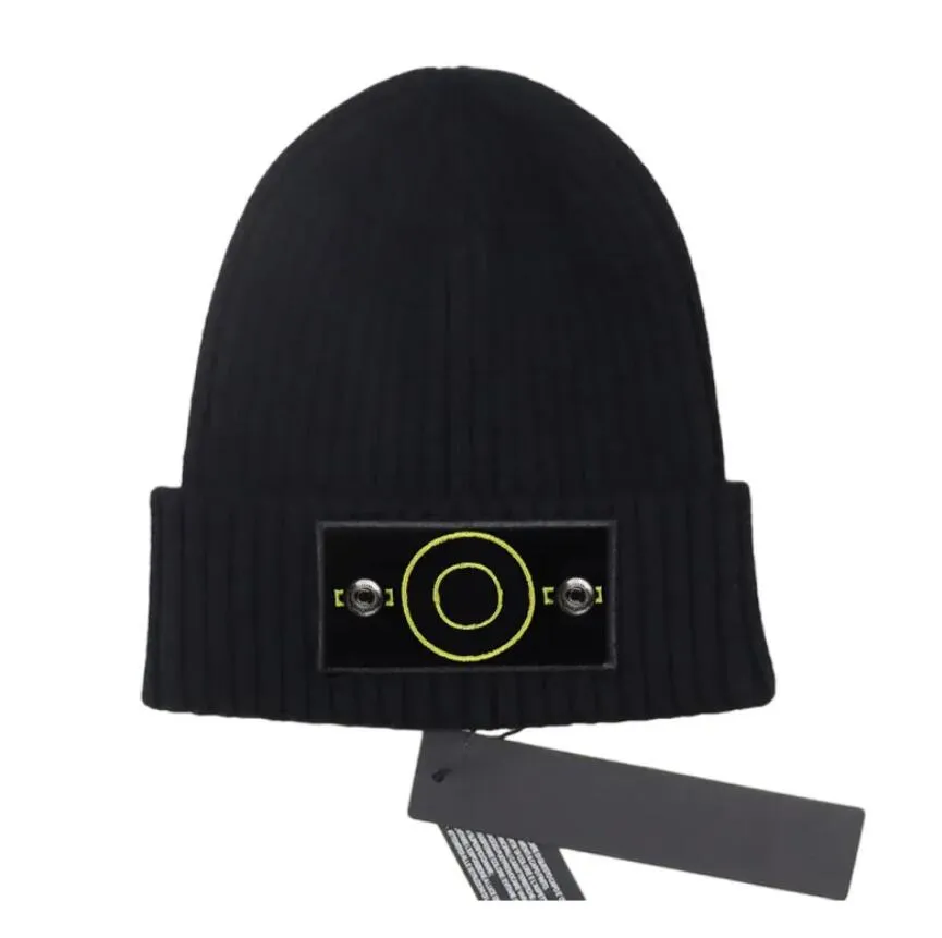 Unisex designer kvinnor stickade hatt vinter mössor varm öronskydd casual knappar stenar skidklassiska mössor solid street män skalle mössor bonnet gorros med tagg si