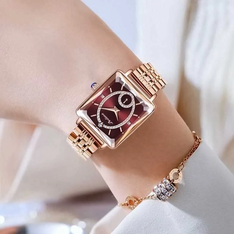 Новинка 2024 года, летние водонепроницаемые квадратные роскошные женские часы, независимые вторые диски, стильные с двойной иглой и бриллиантами
