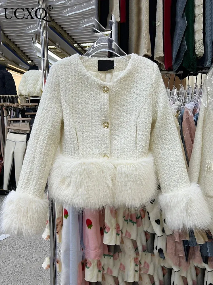 Damenjacken UCXQ Weiße Tweed-Jacke für Frauen Langarm-Kunstpelz gespleißt Plüsch-Outwears O-Ausschnitt Mantel 2023 Herbst-Winter-Kleidung 23A5037 231129