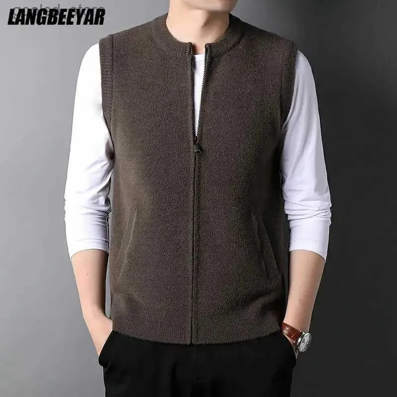 Men's Vests Top Grade New Autum Winter Fashion Brand Zipper Knit Cardigan Sweater Vest Men Retro Crew Woolen Sleeveless Casual Man Clothes Q231129