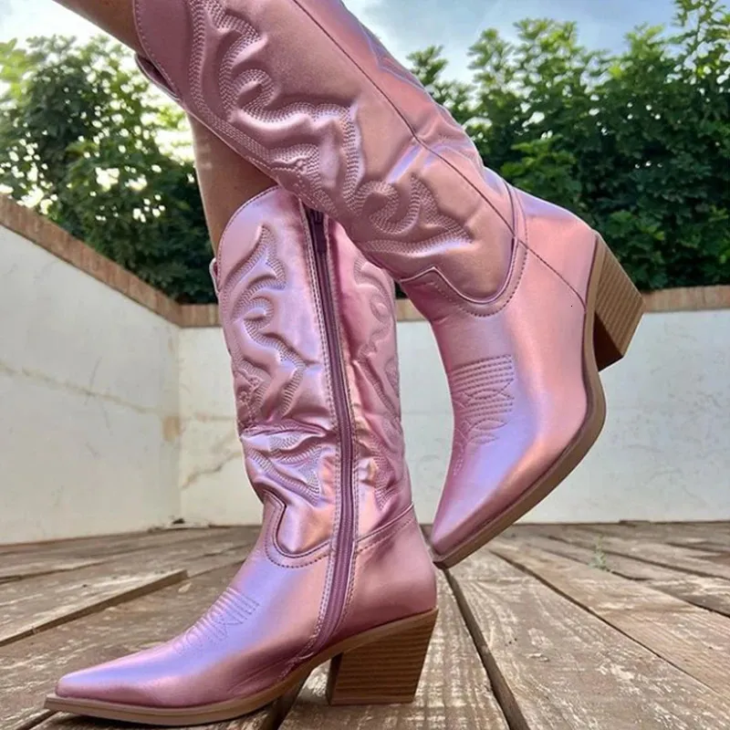 Bottes GOGD Cowboy Pink Cowgirl pour femmes Mode Zip Brodé Bout pointu Chunky Talon Mi-mollet Western Shinny Chaussures 231128