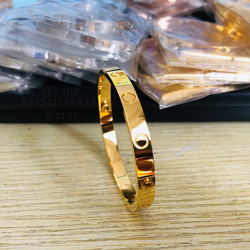 New model Love bangl bangle protruding screw Gold plated 14K T0P quality official reproductions The details are consistent with the classic style brand designer