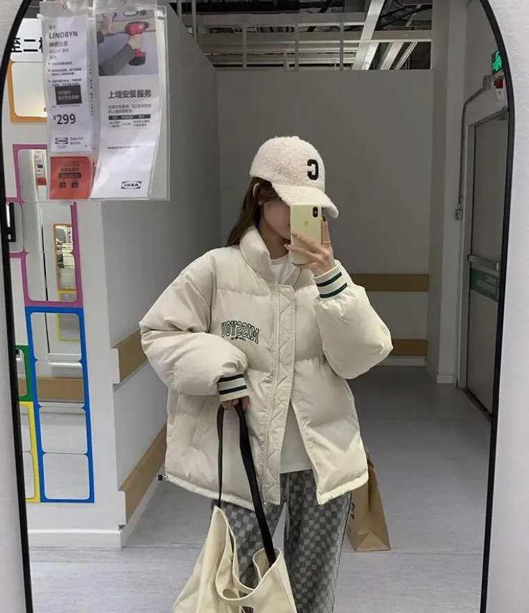 Kadınların dış giyim paltoları 2023 Kış Yeni Kore Edition Gevşek İşlemeli Öğrenci Ekmek Pamuk Pamuklu Ceket Kadınlar Pamuk Ceket Kalınlaştırılmış Sıcak Ceket Modeli