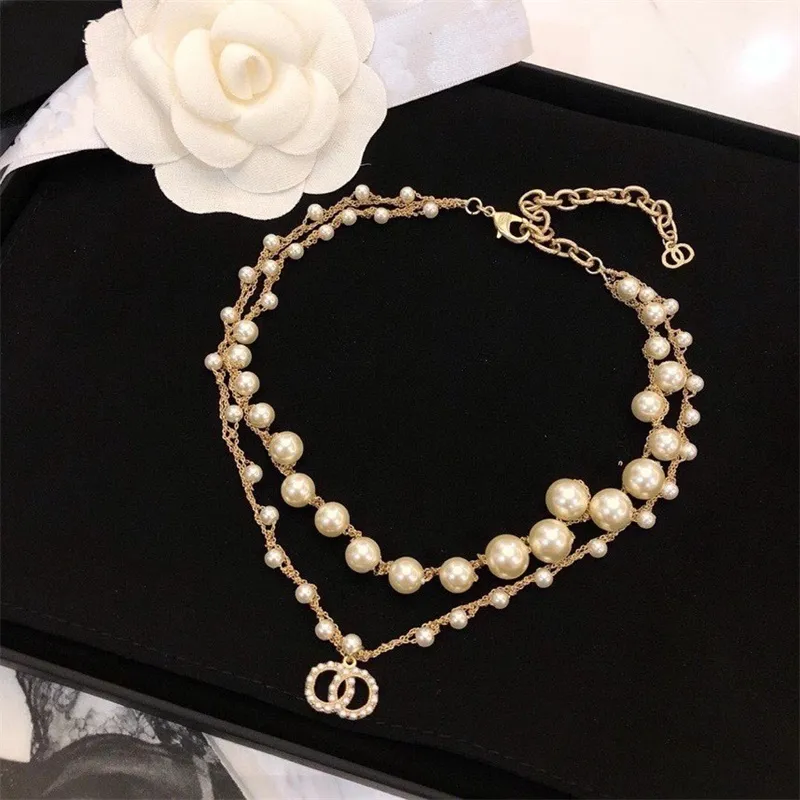 Collares para mujer Marca de lujo Joyería de diseñador Collar de perlas para mujer Cadena de corazón C Cadenas de oro Joyas con letras para fiesta de bodas para mujer