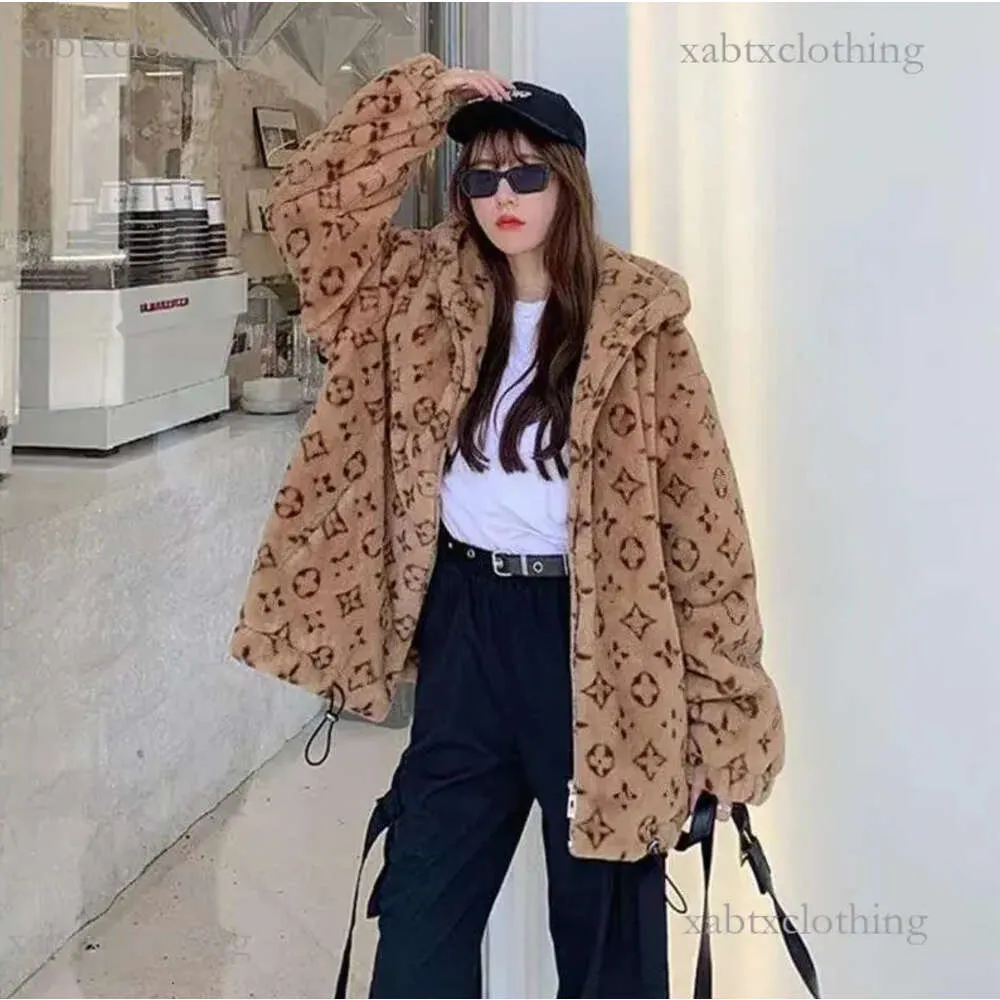 Doudoune L brand jacket V Luxury Womens Jacket Wool Coat V Designer Hoodie Winter Fox Fur Embroidery Zipper Cardigan Hoody coach Jackets