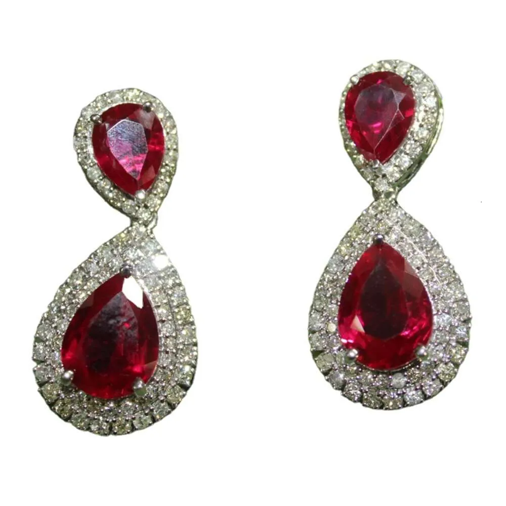 Ny trendig design 4.04 CTW Diamond White Gold Ruby Earring for Women Party and Wedding Wear från Indien