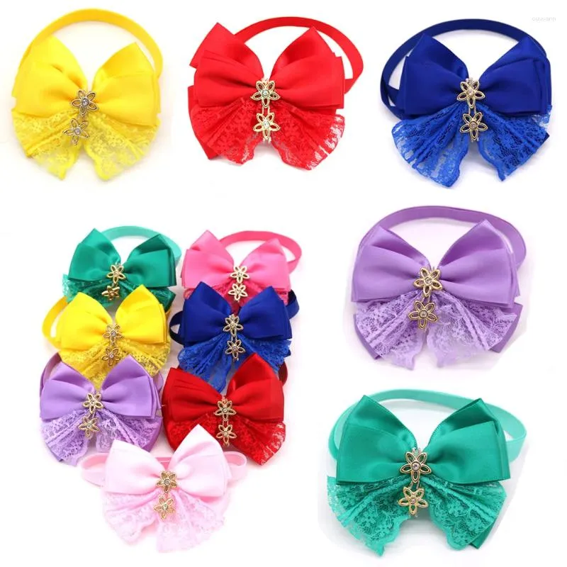 Hundkläder 60st Pet Puppy Cat Bow Ties Justerbar blomma spets bowknot bowties tillbehör leveranser passar för semesterfest