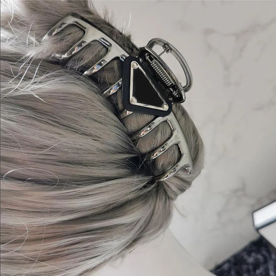 Klassiska pannbandsdesigners hårklipp för kvinnor bokstäver Barrettes Luxurys Designers Hairclip Fashion Pannband Fashion Accessories280H