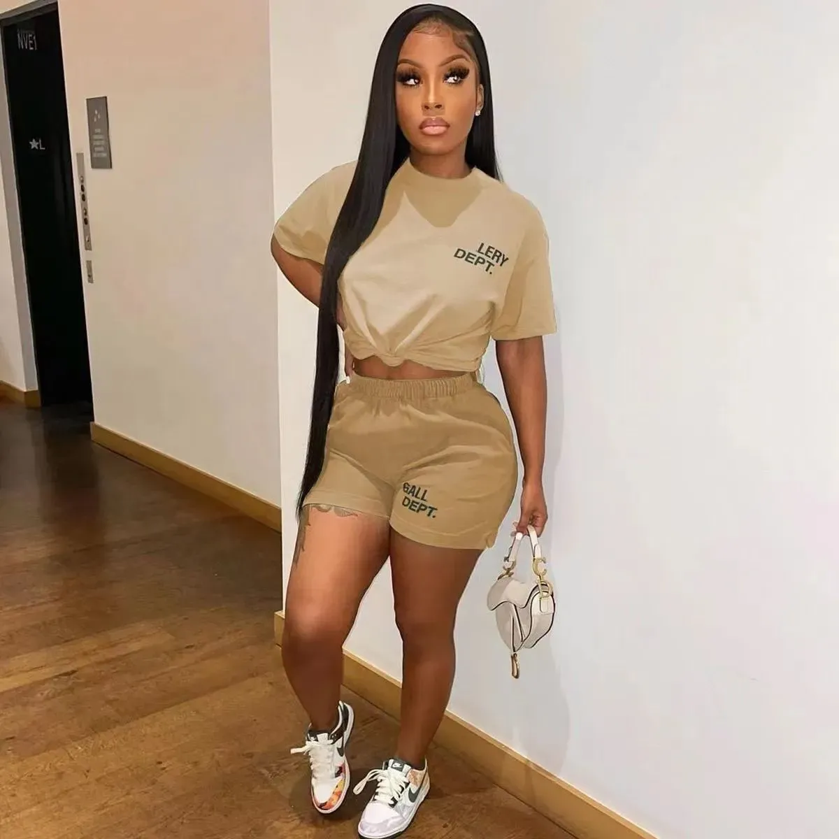 2023 Designer Summer Women Tracksuit Tracksuits Two Short Lettere Short Shirt Top Top e Shorts Outfits Sportswear