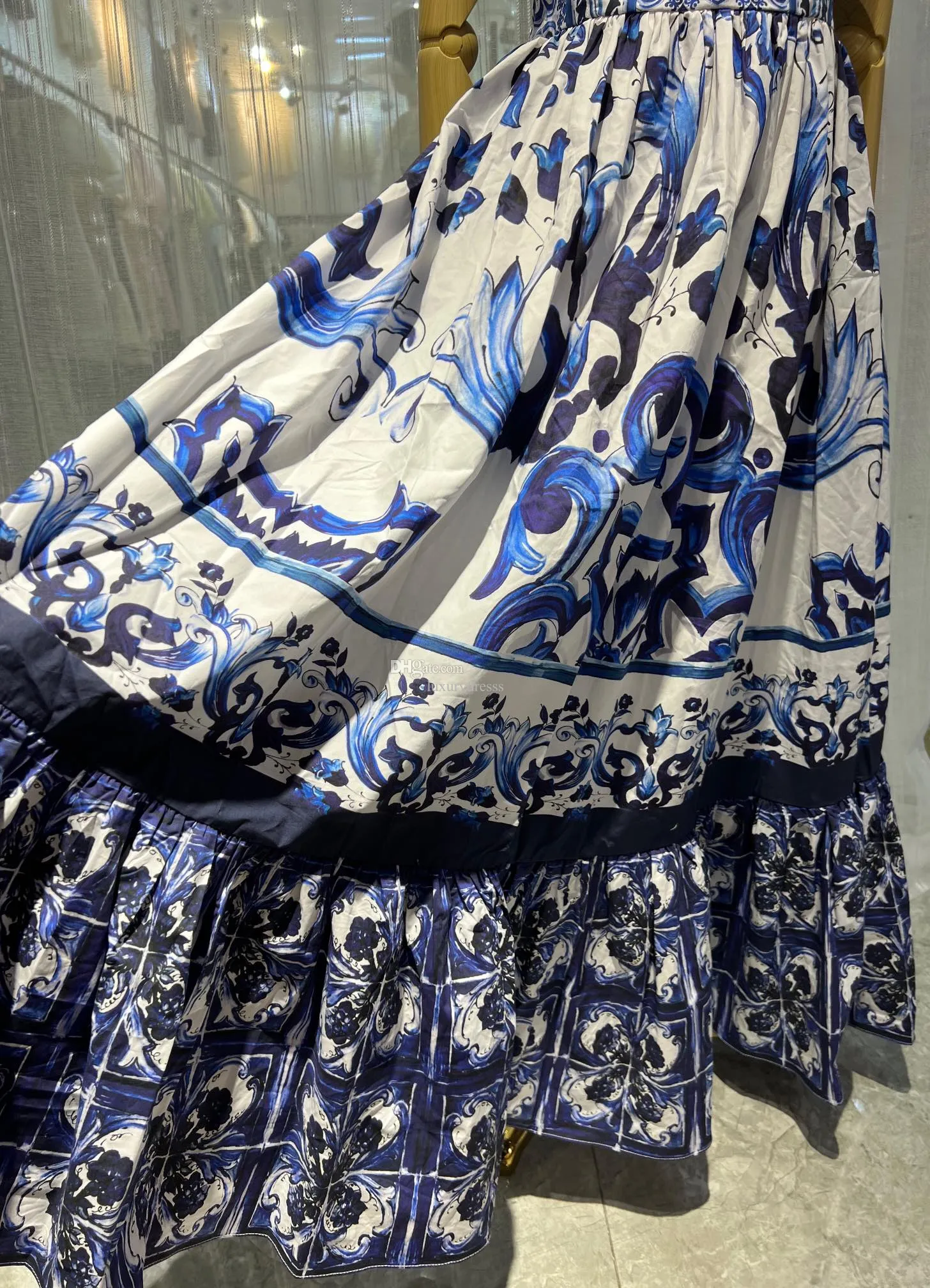 Designer mid-calf pencil dress with 3.4 meter large hem and blue white  porcelain floral pattern in polyester material from Dhgate Runway Dresses -  price 142.72