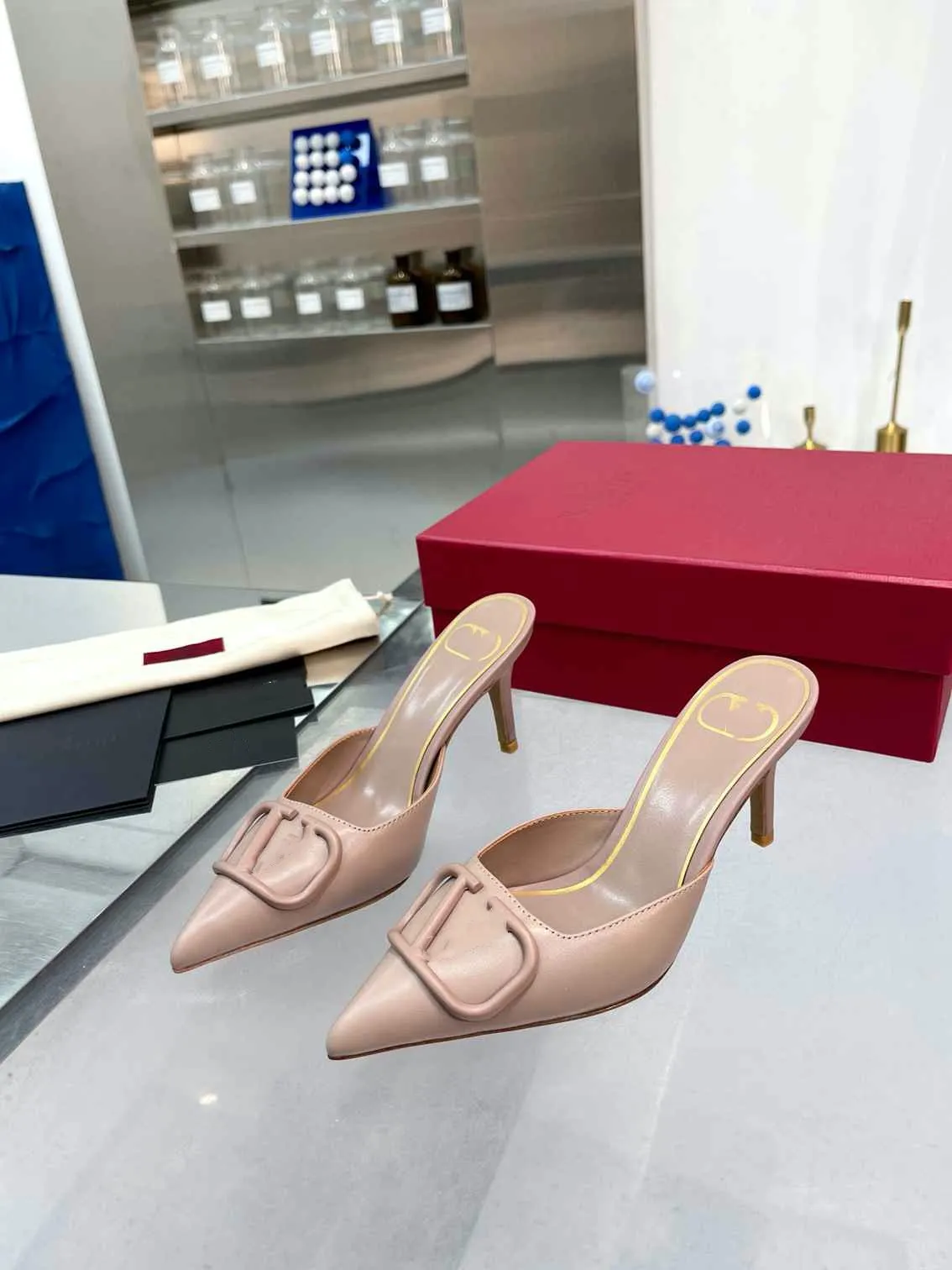 pantoffels met hak dames muilezels slip op slides leer Metalen V kleding Schoenen Dames Hoge Hakken Pumps Tacones Puntschoen Stiletto s Trouwschoenen