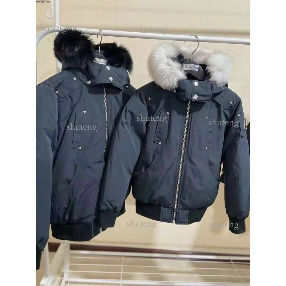 Jaquetas de inverno masculinas pretas balísticas jaqueta bomber slim na cintura casacos curtos com capuz gola de pele de raposa branca tesoura no braço 616