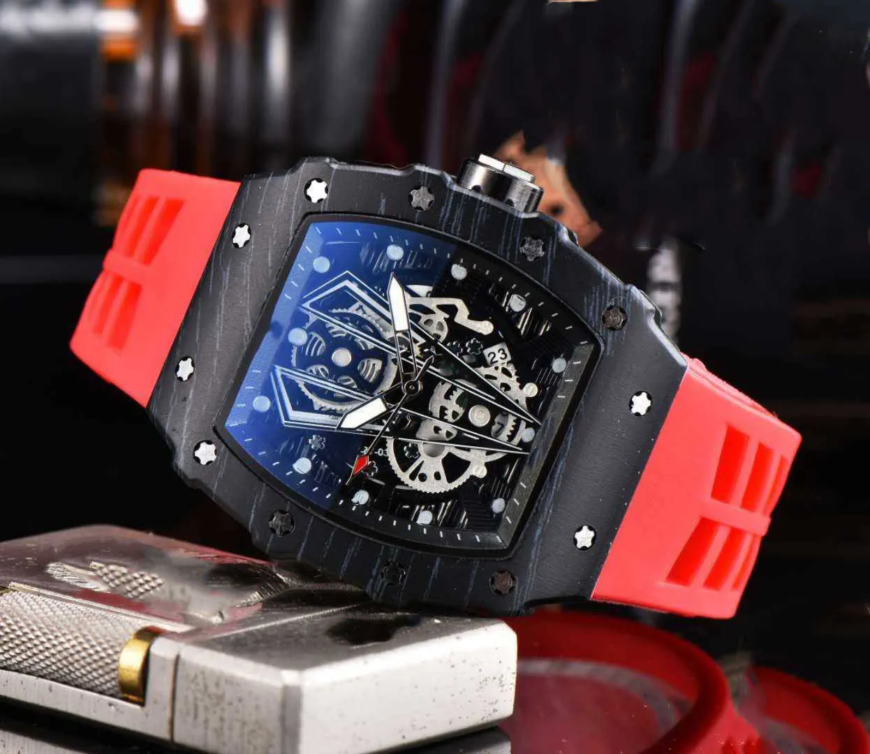 Designer de luxe montres pour hommes de haute qualité quartz diamant montre creux en verre arrière en acier inoxydable watch watch watch rabot