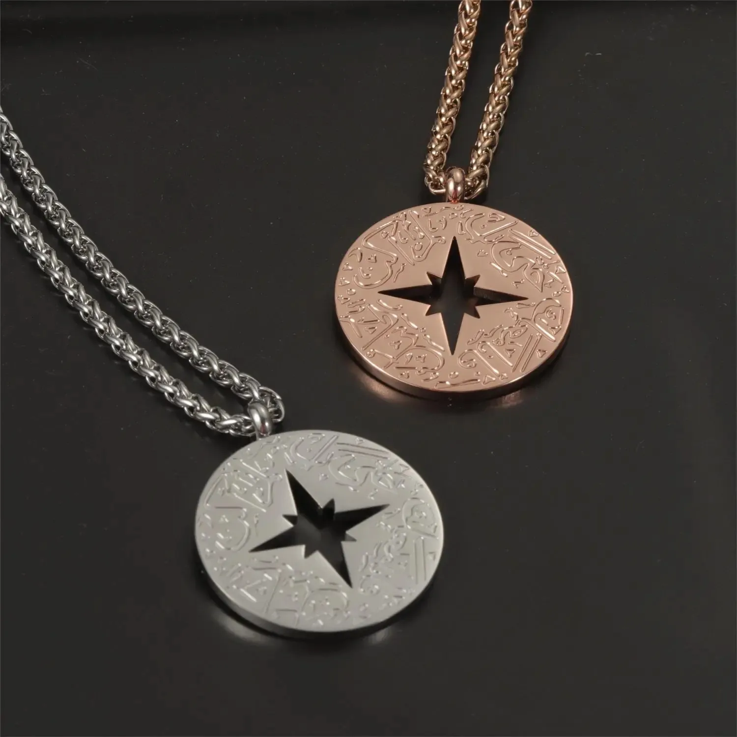 Charms Hollow Four Pointed Star Caligrafia Árabe Colar de Aço Inoxidável Alcorão Pingente Redondo 18K Banhado A Ouro Presente Muçulmano Para Mulheres 231128