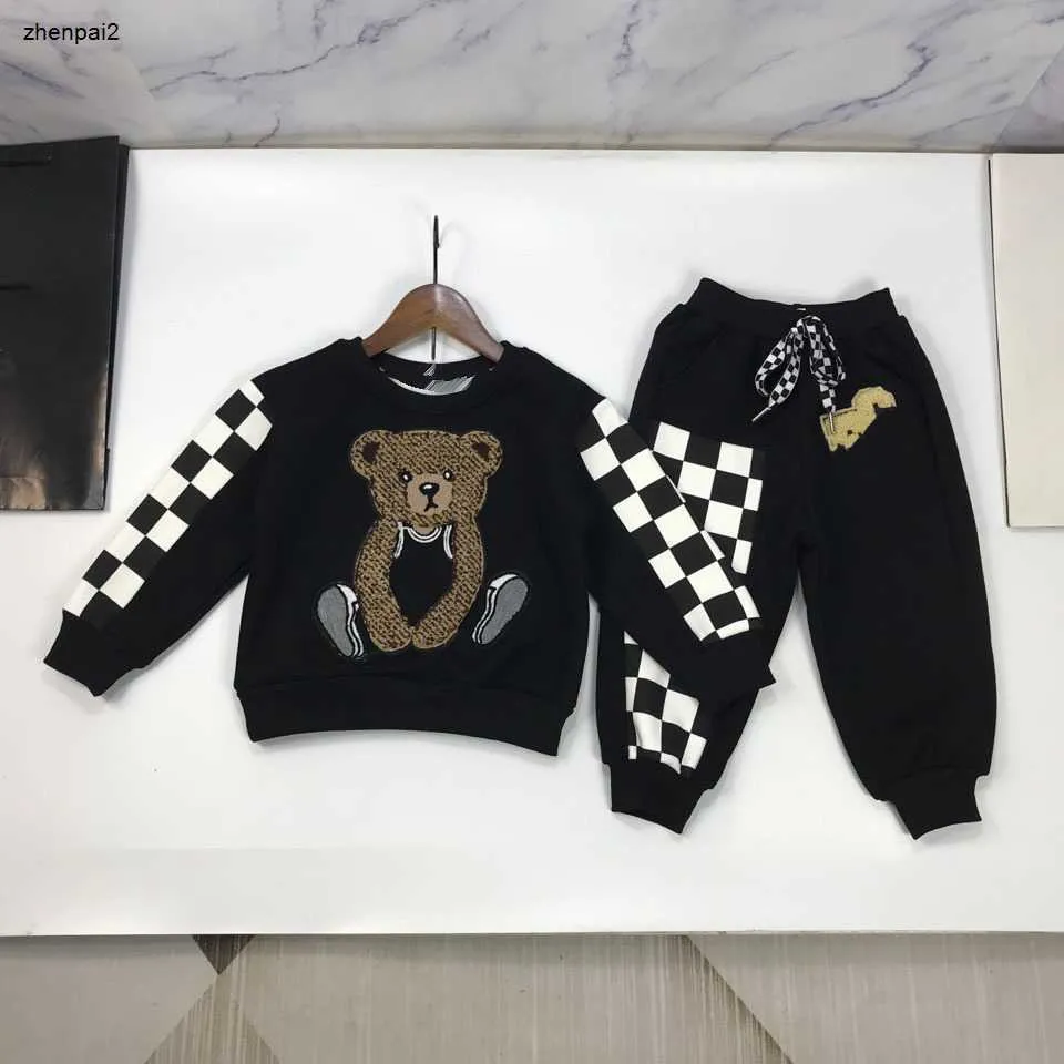 Luxury winter baby Tracksuit Doll Bear Pattern kids designer clothes Size 90-150 Plush insulation children hoodie and pants Nov25